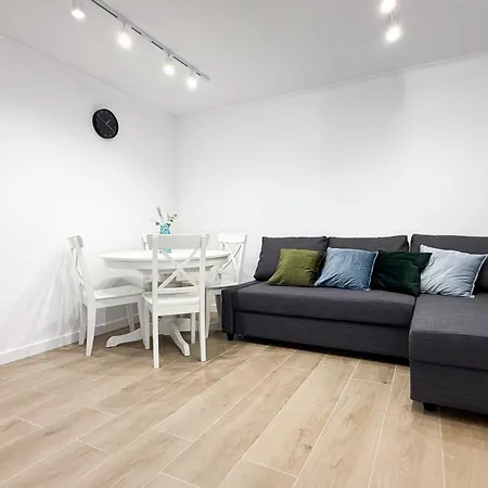 Apartament 102 - Beachside Renovated 1br W Private Garden *