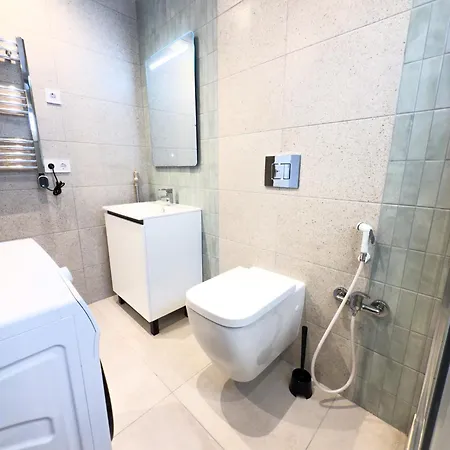 102 - Beachside Renovated 1br W Private Garden Apartament Cambrils