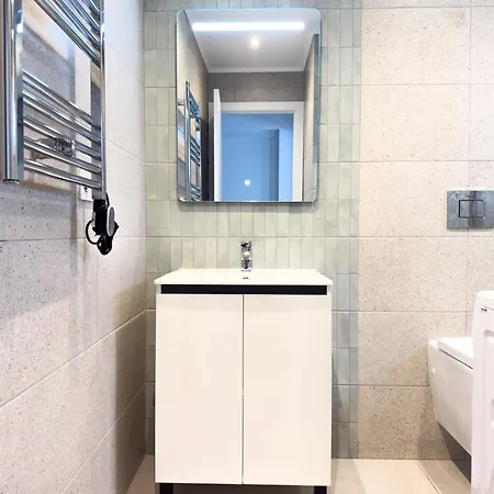 Apartament 102 - Beachside Renovated 1br W Private Garden *